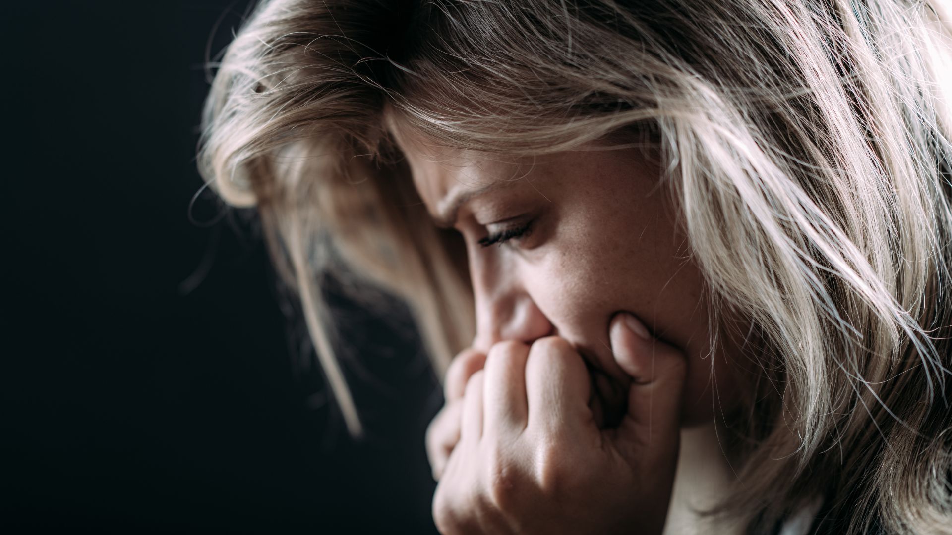 RỐI LOẠN LO ÂU (ANXIETY): Khi Tâm Trí Luôn Trong Trạng Thái Bất An Không Rõ Nguyên Do